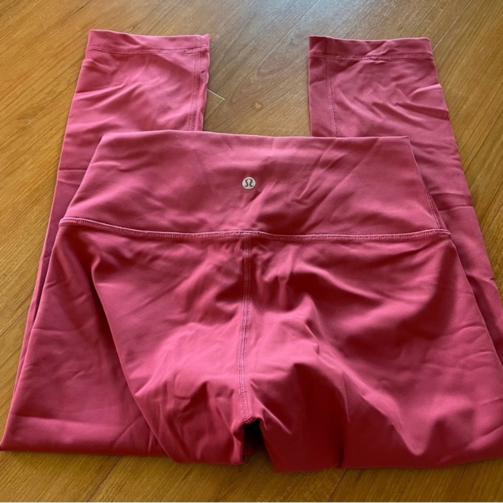 Lululemon yoga pants - Picture 6 of 6